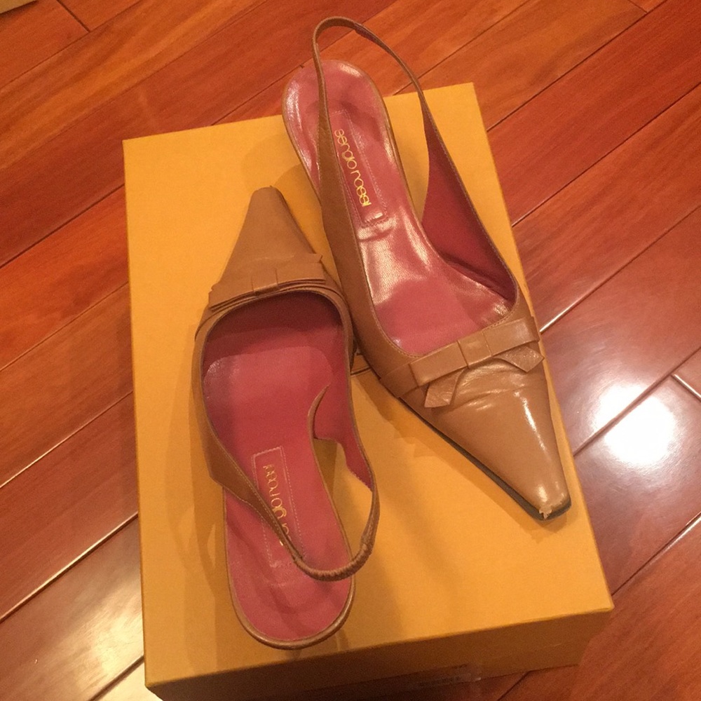 Sergio Rossi beige slingback heel